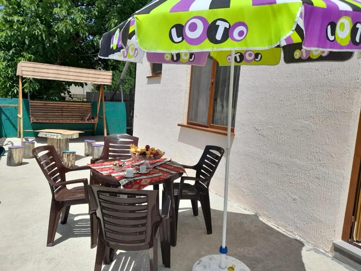 Ana-Maria Bnb Tat'ev Exterior photo